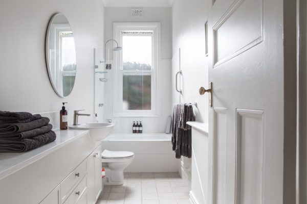 bathroom-2025-02-21-03-15-53-utc